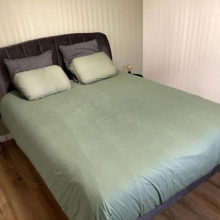 Jolie Maison Avec Courette 博格斯 外观 照片
