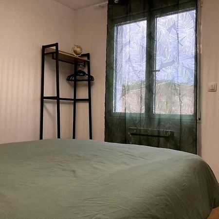 Jolie Maison Avec Courette 博格斯 外观 照片